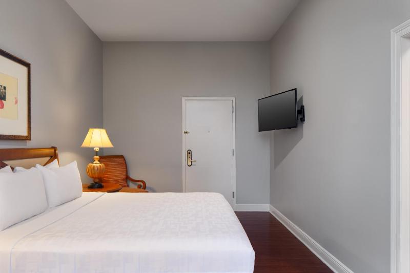 New Orleans Courtyard Hotel by the French Quarter - image 16