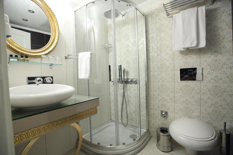 Triple Room image 2