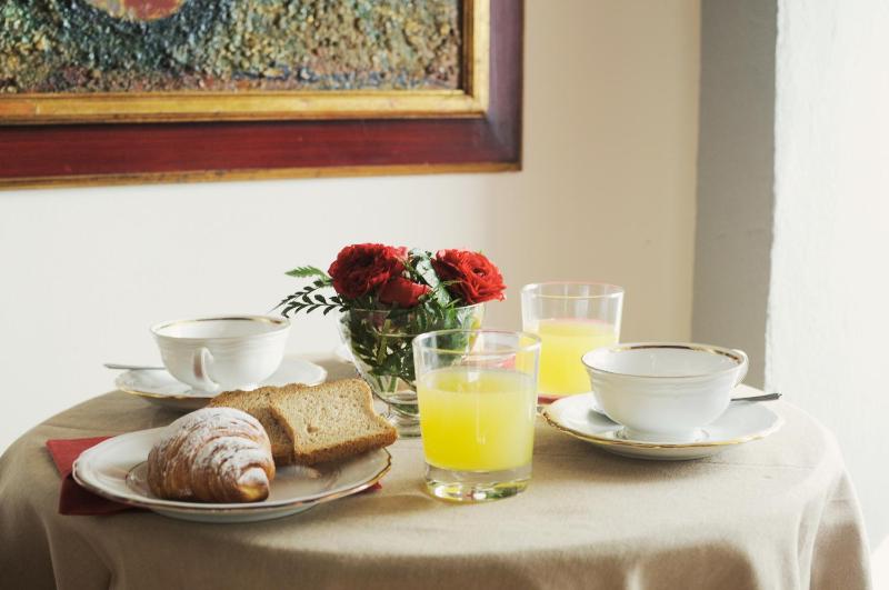 Deluxe Double Room image 3