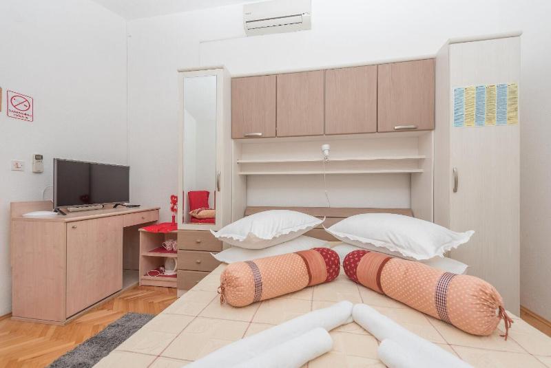 Apartments and Room Goran - image 3