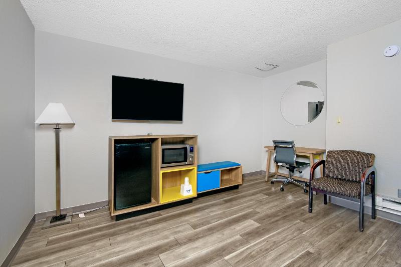 King Studio Suite - Non-Smoking image 4