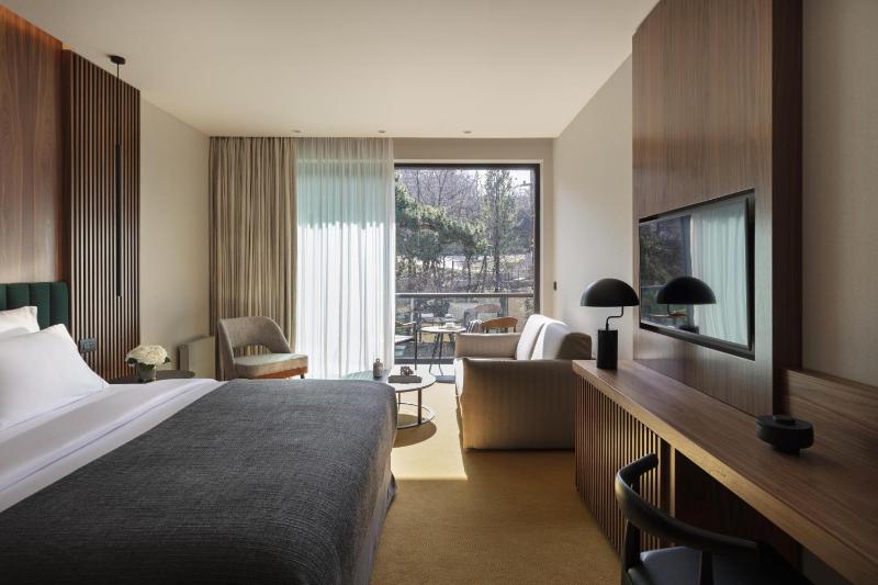 Standard Double Room image 1