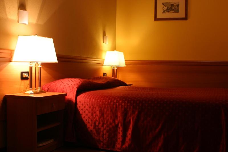 Classic Double or Twin Room image 1