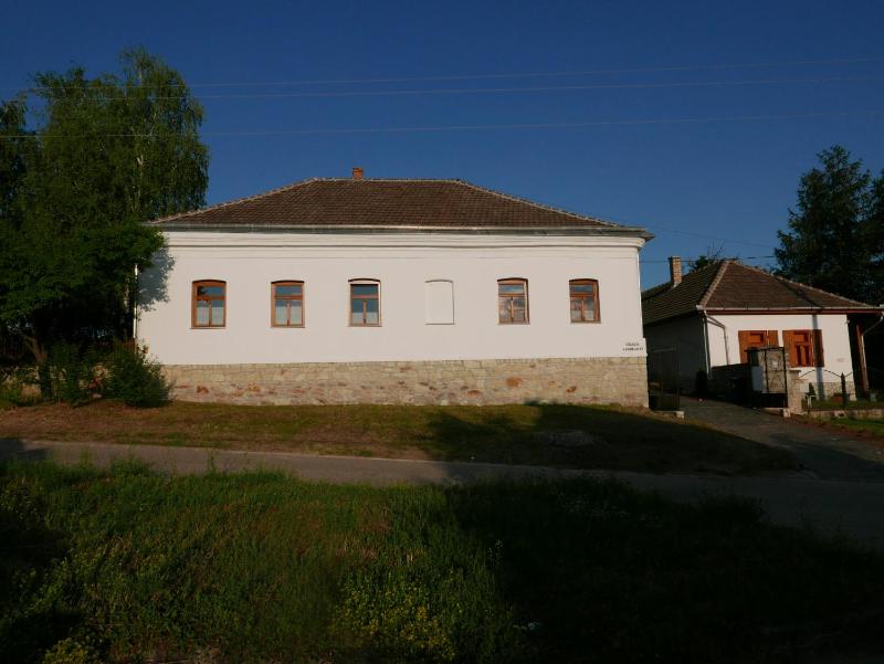 Two-Bedroom Apartment image 3