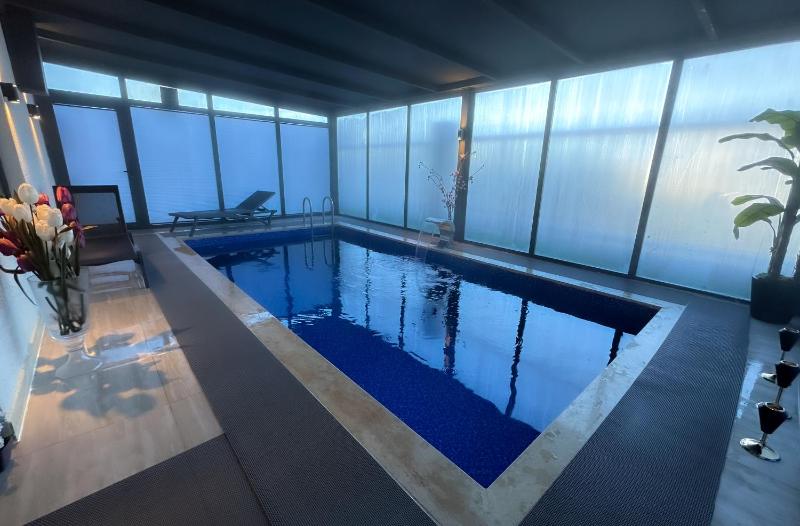 Suite with Private Pool image 2
