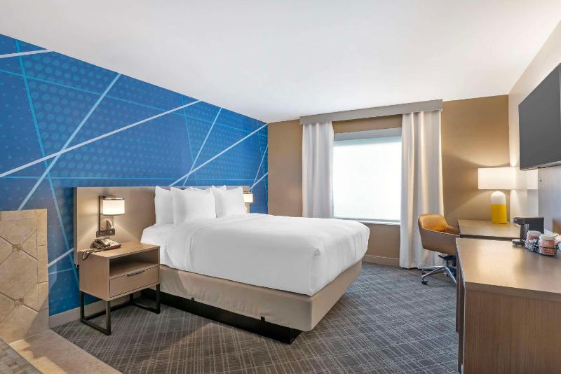 Standard Queen Room image 1