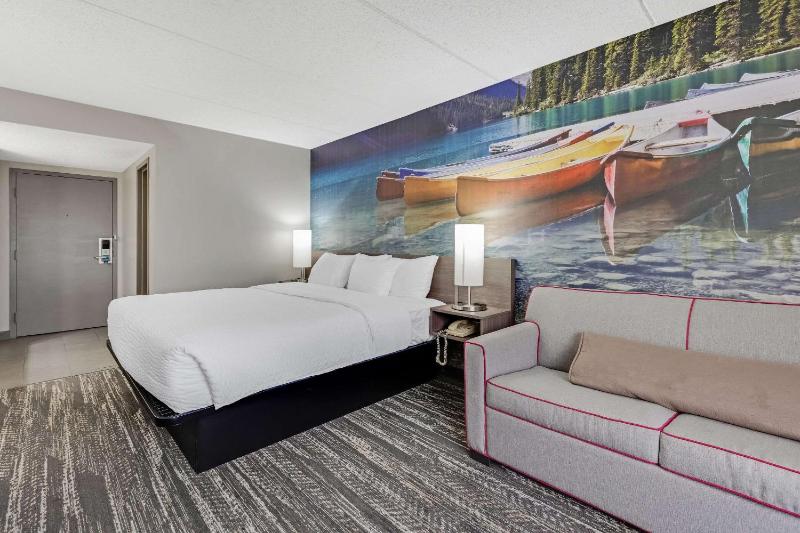 King Room - Non-Smoking image 2