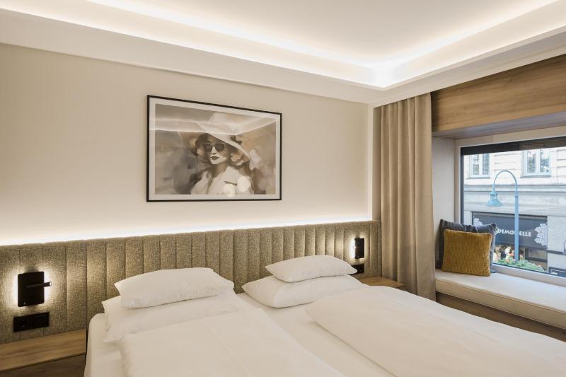 Business Double Room image 4