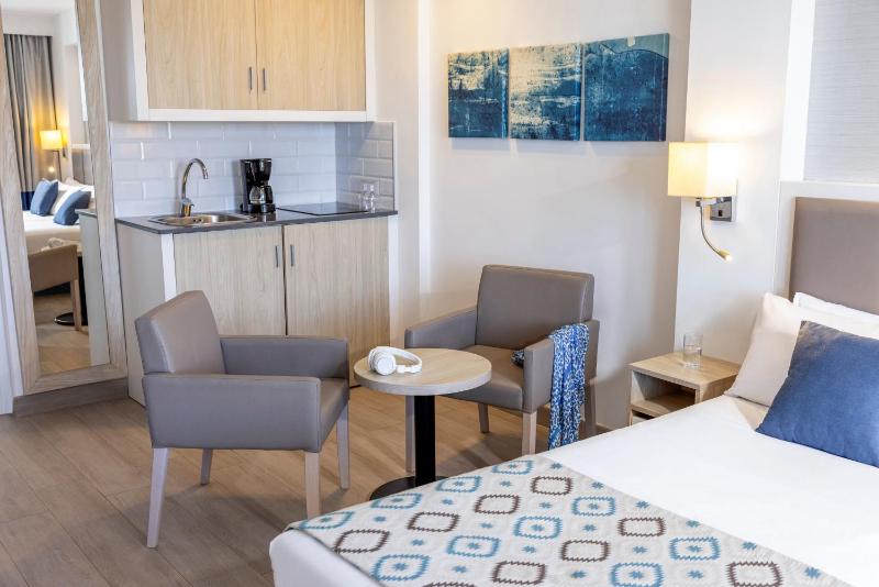 One-Bedroom Apartment (2 Adults) image 1