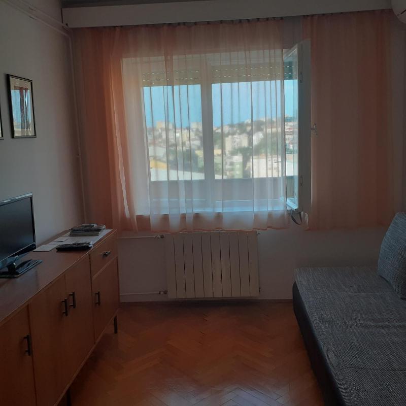 Apartment image 3