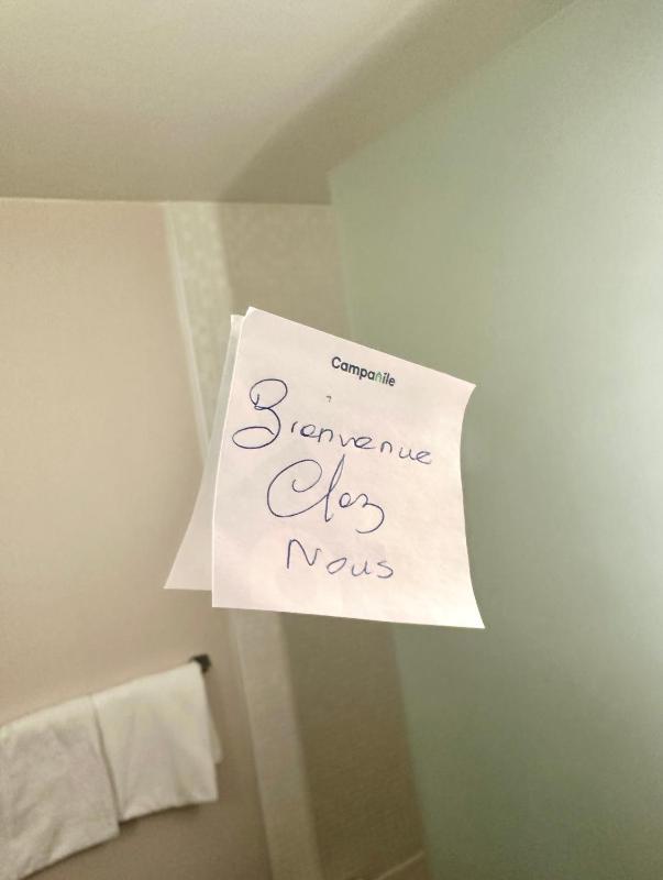Superior Twin Room image 3