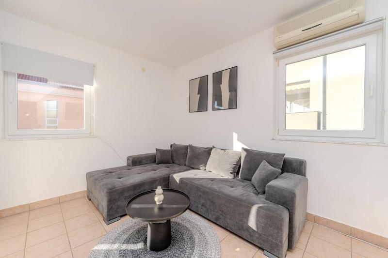 Natalija modern apartment for 4 - image 15