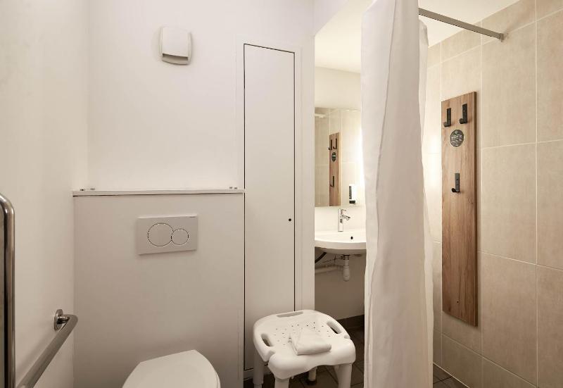 Double Room - Disability Access image 2