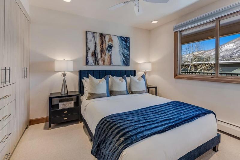 New Listing 2BR 2BA Condo - Mountain Views - image 13