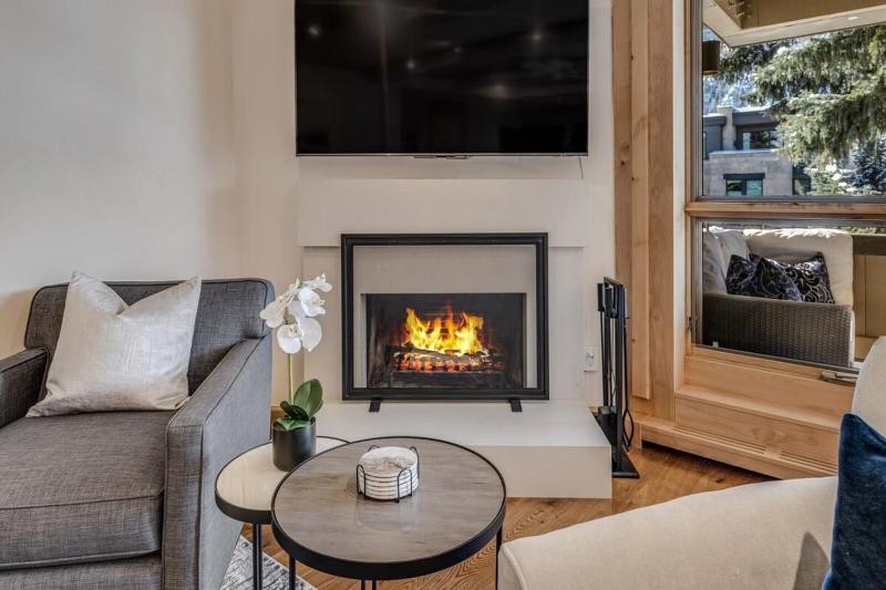 New Listing 2BR 2BA Condo - Mountain Views - image 19
