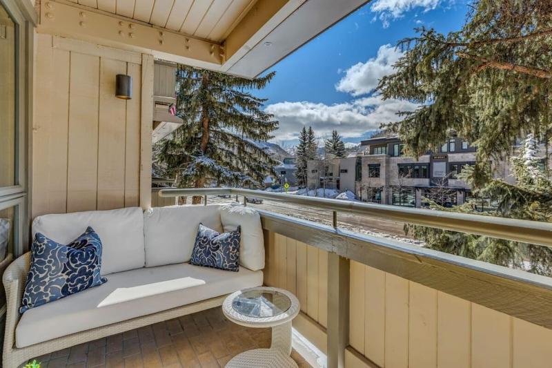 New Listing 2BR 2BA Condo - Mountain Views - image 1