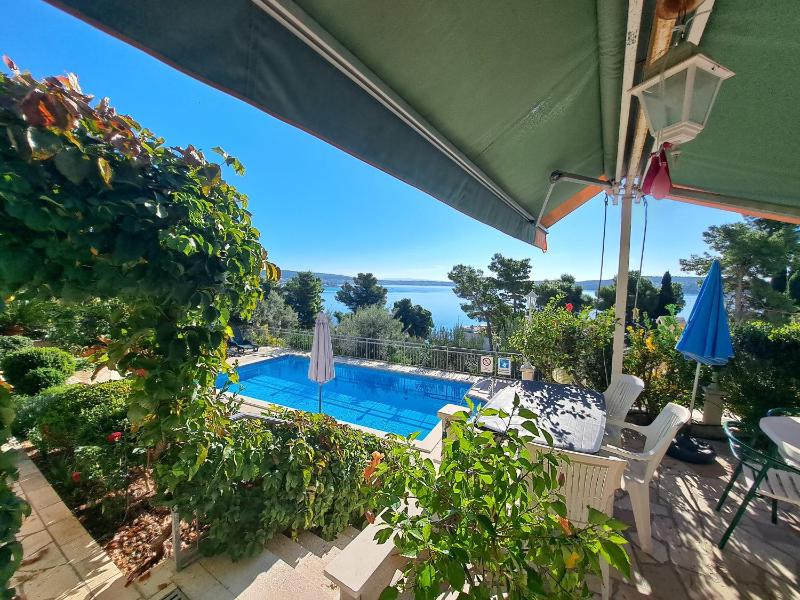 Apartment with Sea View image 2
