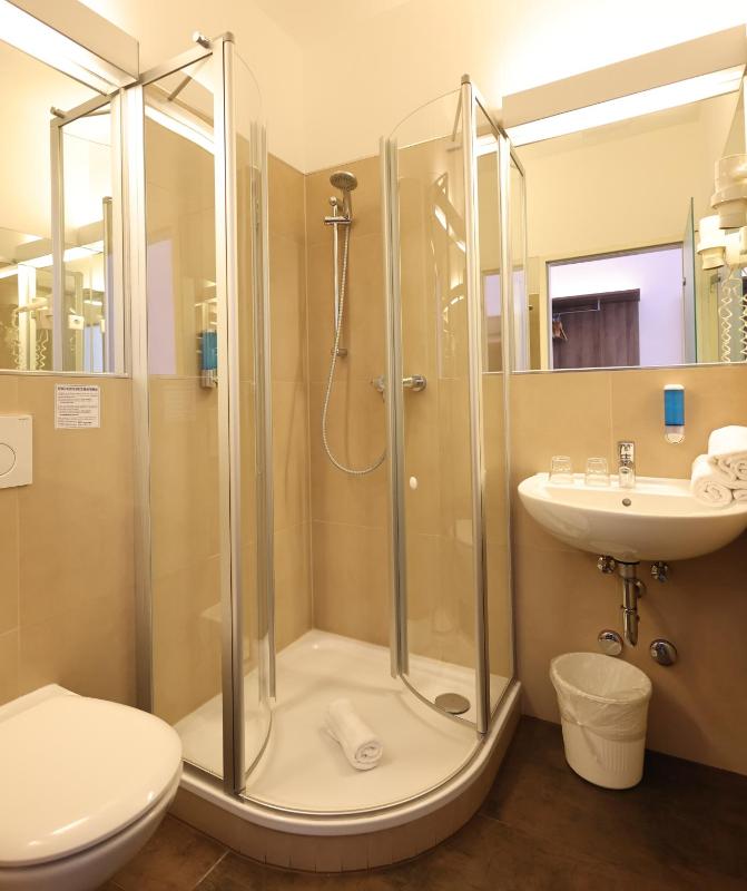 Standard Double Room Plus image 3