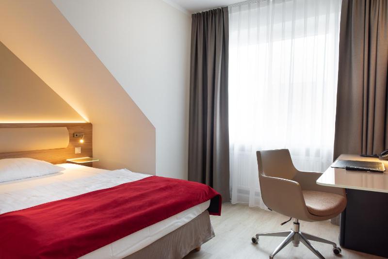 Deluxe Single Room image 3