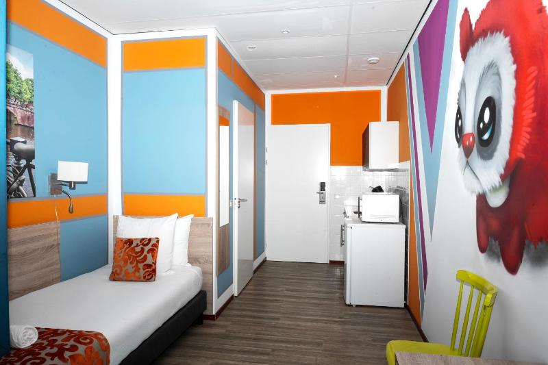 Single Studio image 3