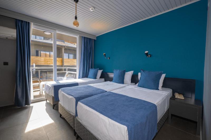 Triple Room image 3