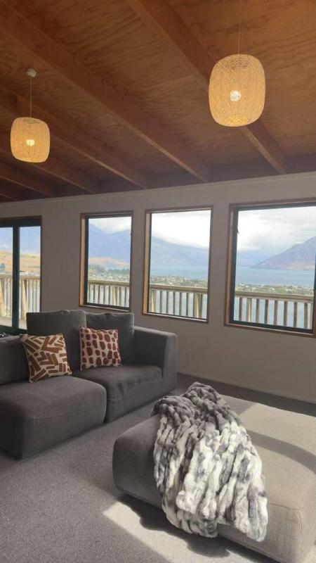 Lakeview Treehouse at Queenstown Hill - image 22