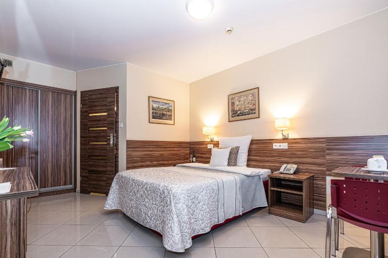 Single Room image 3