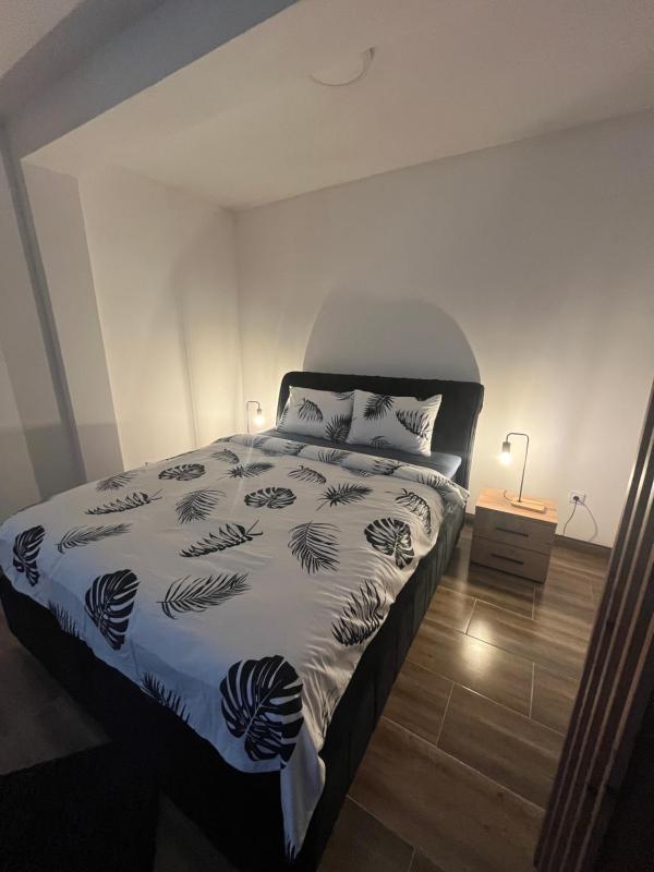 Central Duplex Apartment - image 5
