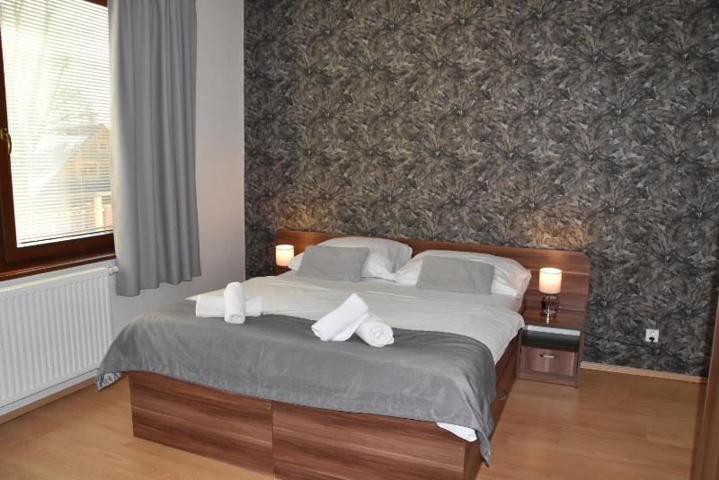 One-Bedroom Apartment image 1