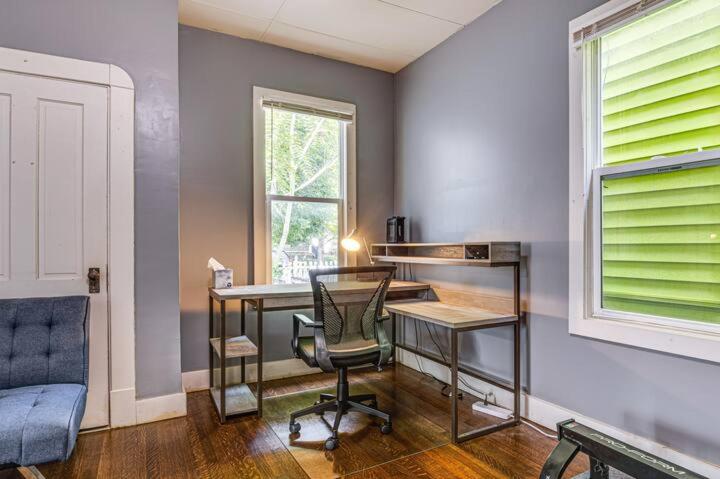 Charming 2-Bedroom Home with Private Gym - image 3
