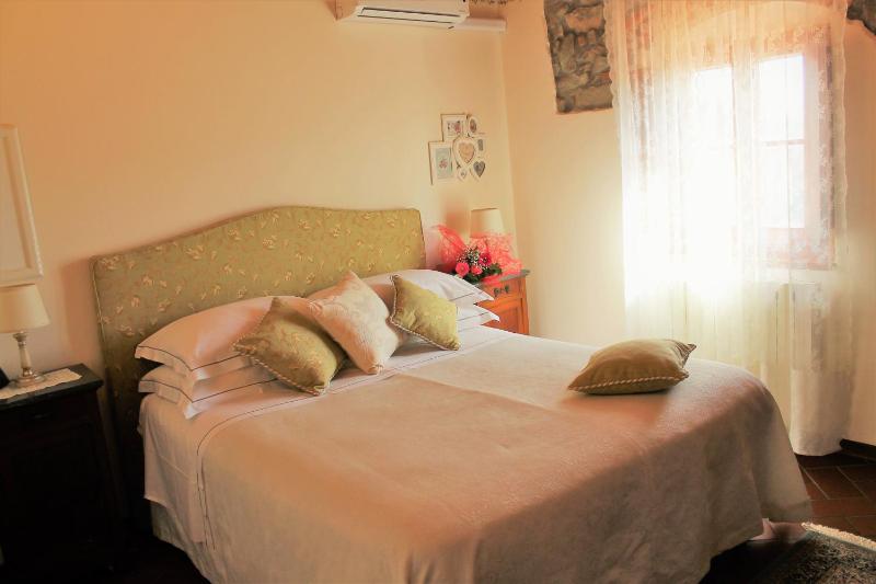 Double Room image 4