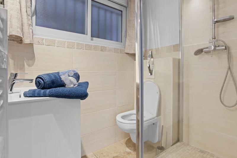 Charming T2 100 meters from the beach - image 23