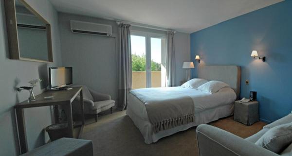 Twin Room image 1