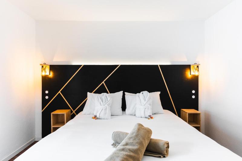 Superior Double Room image 4
