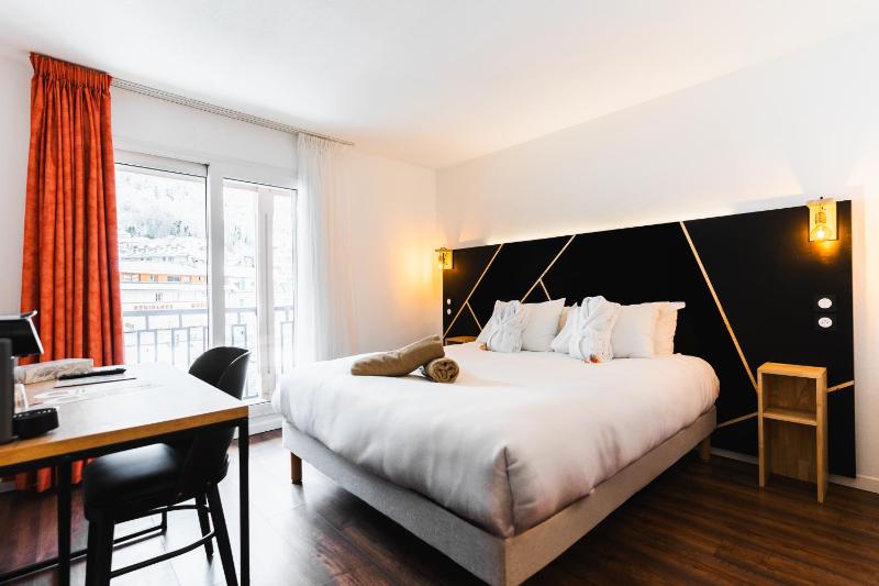 Superior Double Room image 1