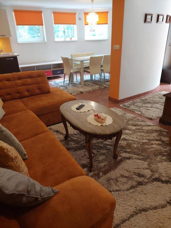 Deluxe Two-Bedroom Apartment with Terrace and Private Garden image 1