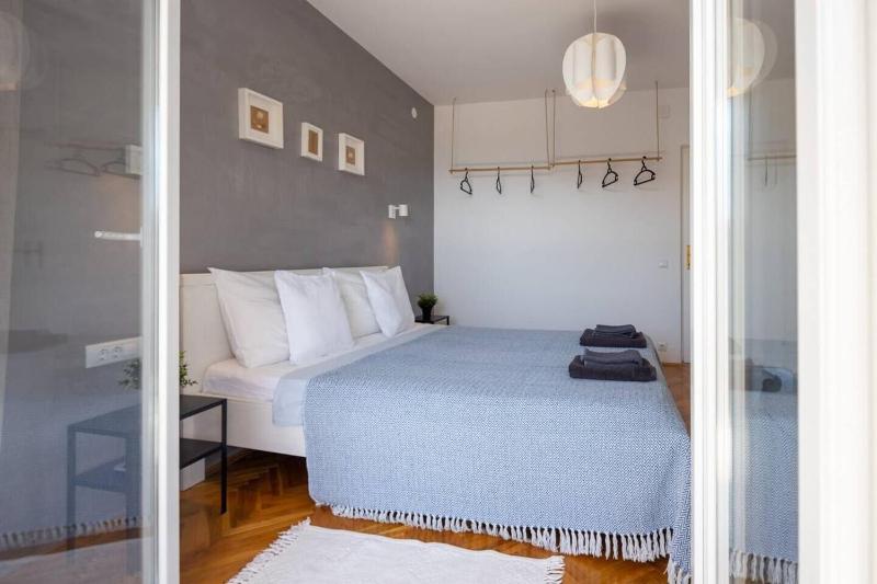 House Srica - image 3