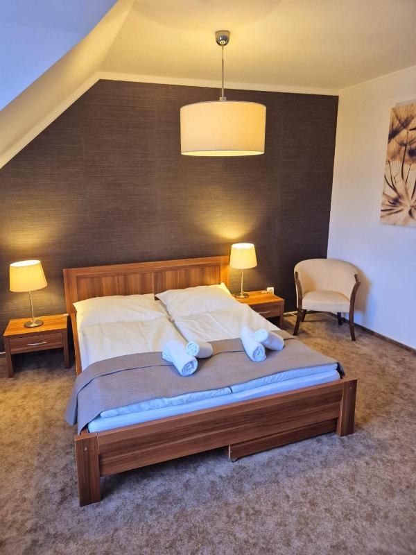 Double Room image 1