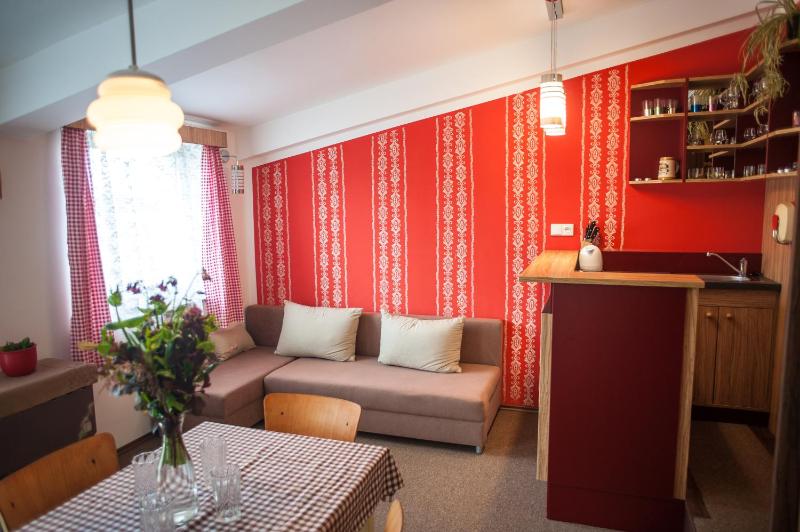 Large Double or Twin Room image 1