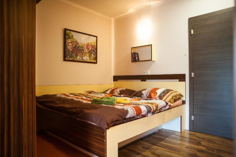 Large Double or Twin Room image 4