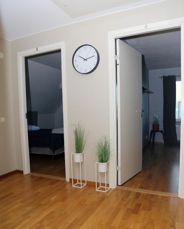 5-Bed-Rooms House with Jacuzzi Free Parking and 2 Toilets-Bath in Malm - image 20