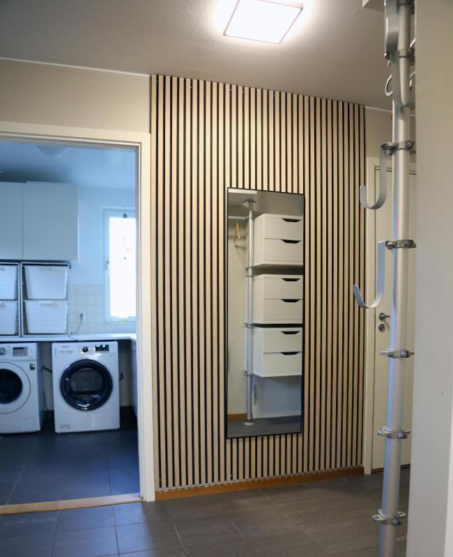 5-Bed-Rooms House with Jacuzzi Free Parking and 2 Toilets-Bath in Malm - image 16