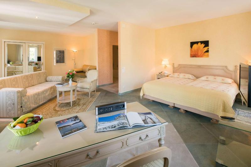 Suite with Balcony image 4