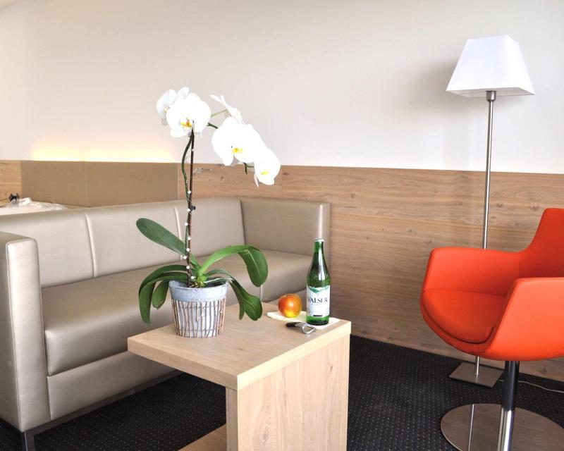 Junior Suite with Lake View image 1
