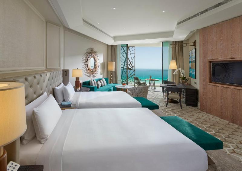 Deluxe Double Room with Sea View image 3