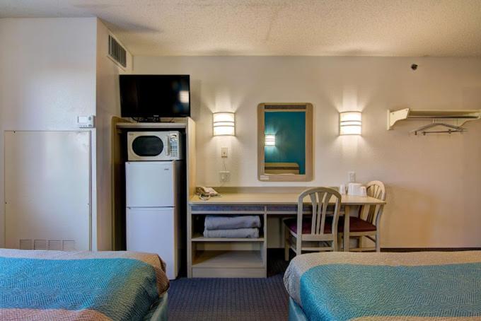 Quadruple Room - Non Smoking image 3