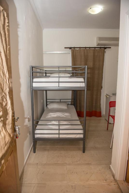Single Room image 4