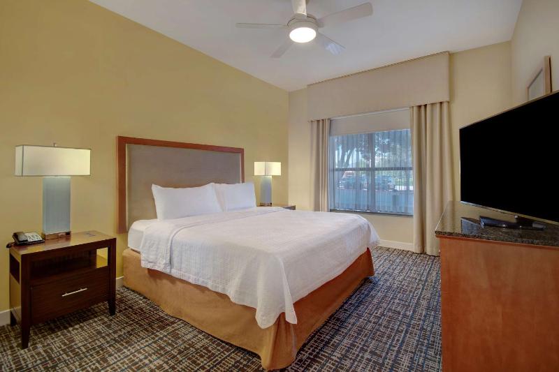 One-Bedroom King Suite - Non-Smoking image 4