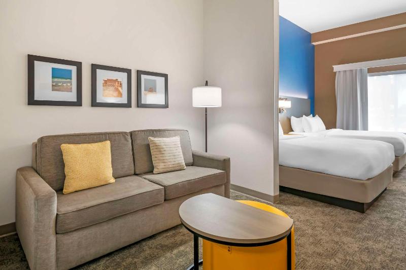 Comfort Suites Sarasota-Siesta Key - image 11