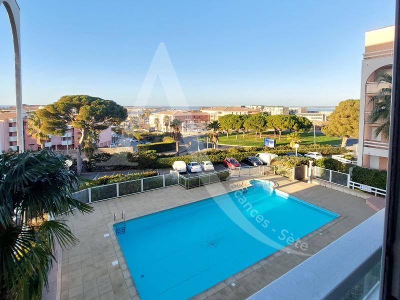 T2 loggia residence avec piscine entre ville et plages - image 13
